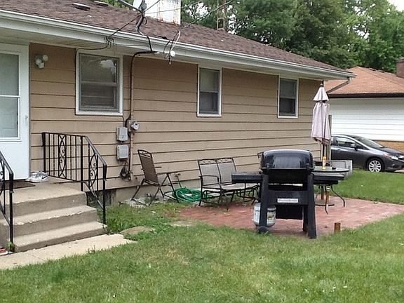 2nd image of 709 Redwood Dr