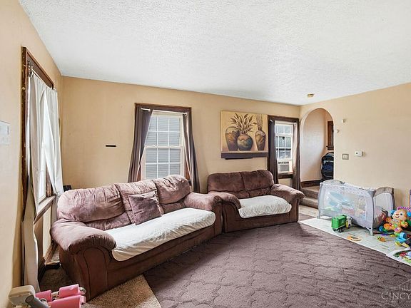 5th image of 2715 W North Bend Rd