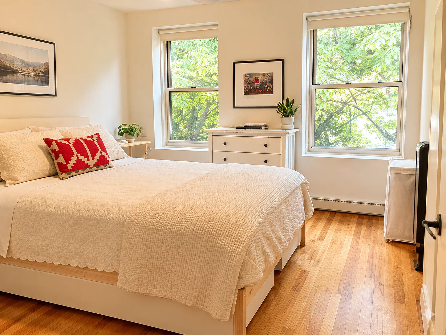 401 Douglass Street — Photo 4