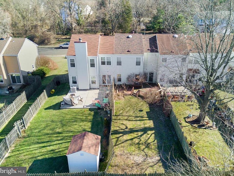 2nd image of 25 N Hill Dr