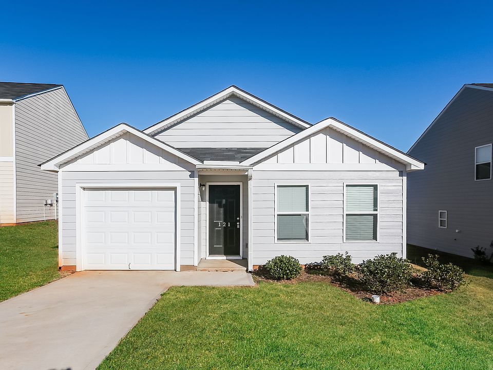 1st image of 121 Colonial Walk