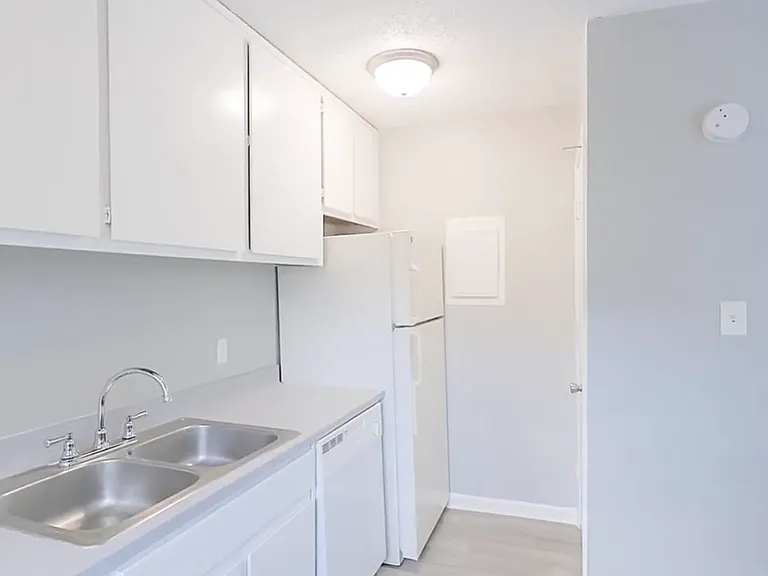 Hampton Hall | Comfort, Convenience, & Community All In One — Photo 225