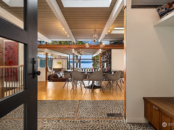 4th image of 6522 NE Bayview Boulevard