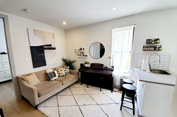 Rented by Kleier Residential | media 18