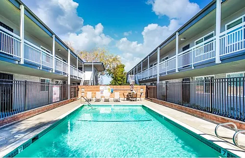Villa Grove Apartments Photo 1