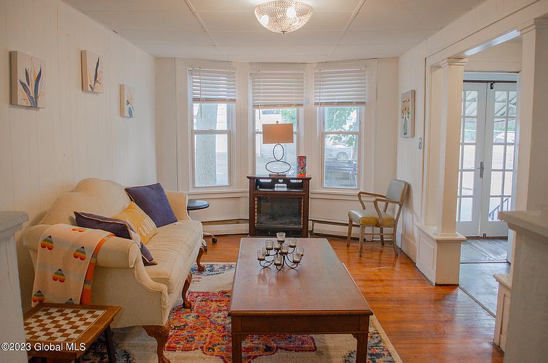 3rd image of 106 Second Avenue