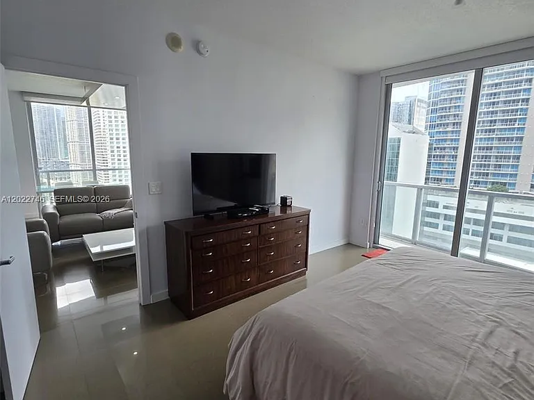 1060 Brickell Ave #2201 — Photo 38
