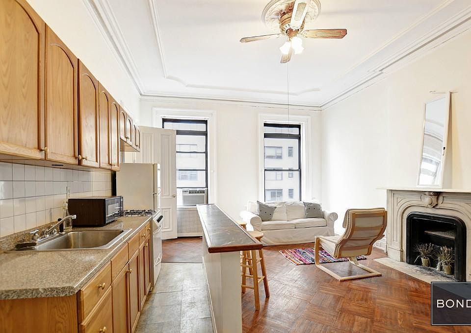 1st image of 327 W 57th St APT 3R