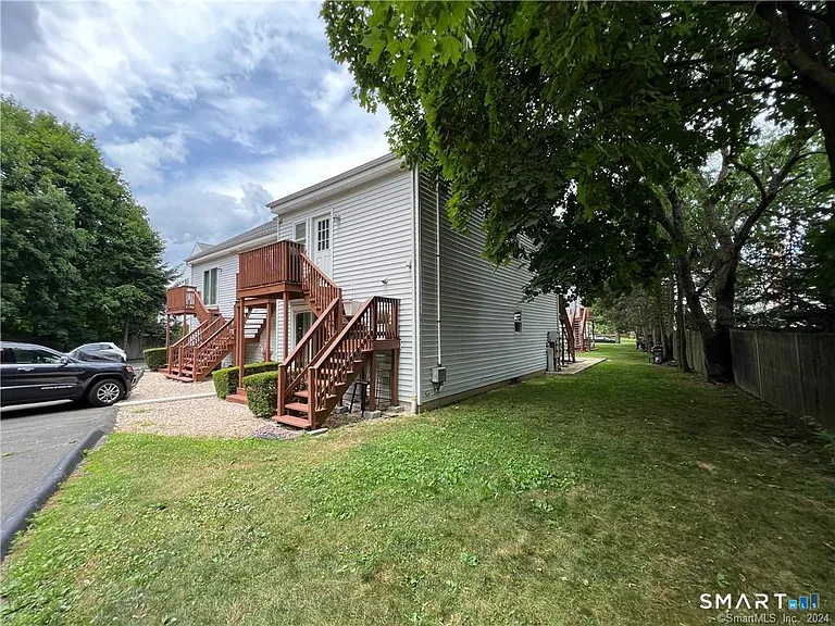 25 W Main St #8 — Photo 12
