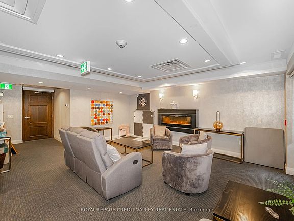 3rd image of 30 Via Rosedale Way