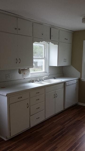 2nd image of 679 14th St NE