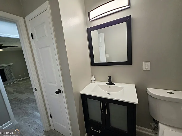 586 Ridge Ave SW — Photo 26