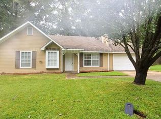 1217 Wildwood Rd, Jackson, MS 39272
