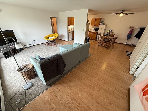3rd image of 235 Williamsburg Dr APT 5
