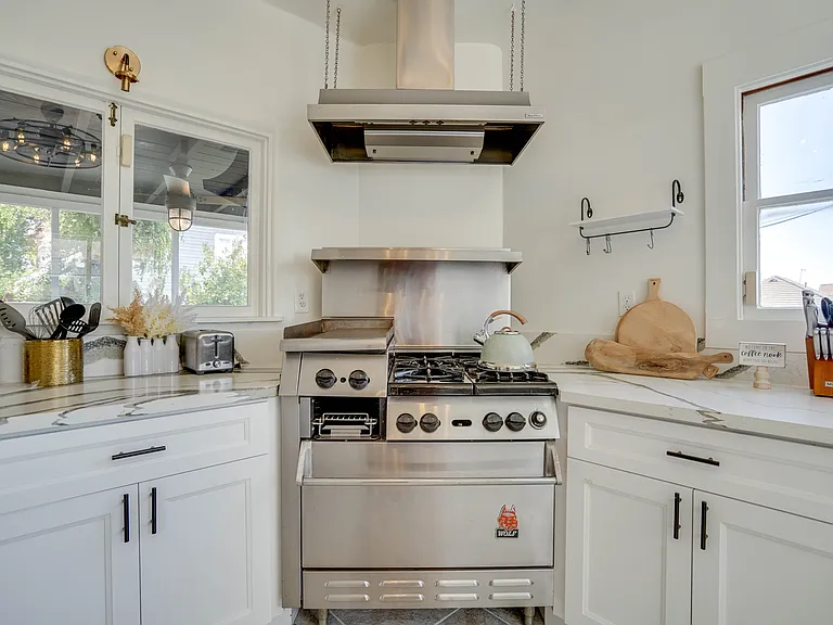 5991 Hellman Ave — Photo 35