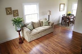 4th image of 221 Seward Ave