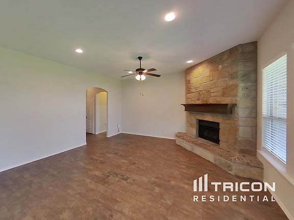3rd image of 3107 White Horse Ct