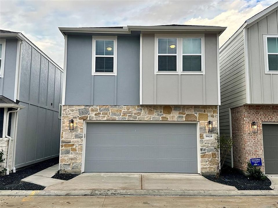 1st image of 9828 Heritage Run Ln