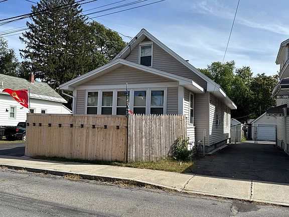 2nd image of 9 Princeton St