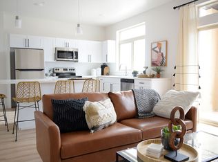 1390 W Sky Rocket Rd #G208, Saint George, UT 84770