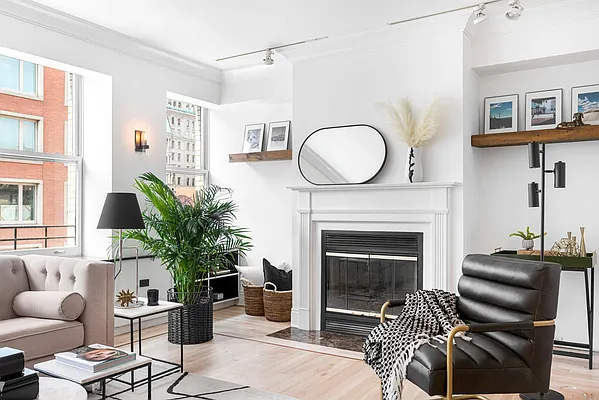 Sold by Compass | media 2