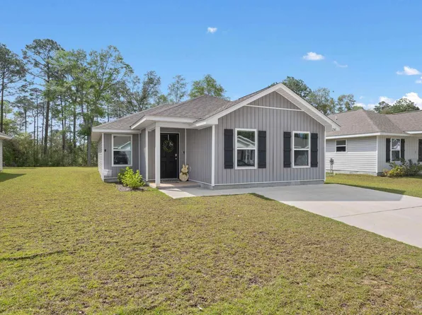 2545 Sutton Place Dr, Cantonment, FL 32533