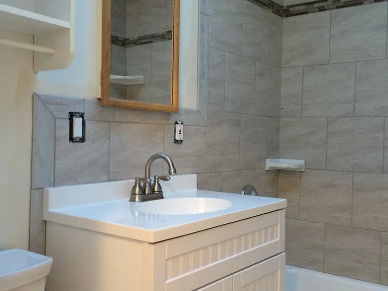 2328 N Franklin St — Photo 7