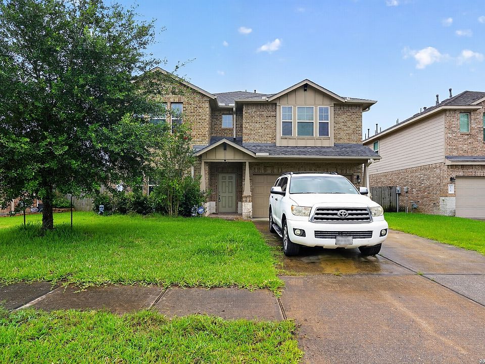 1st image of 135 MEADOW VALLEY DR