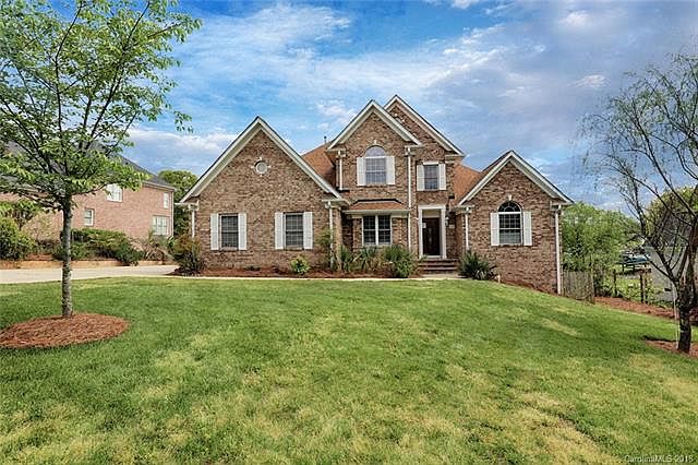 1st image of 110 Jade Ct