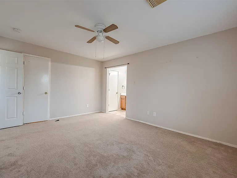10902 Primrose Acres Ln — Photo 17
