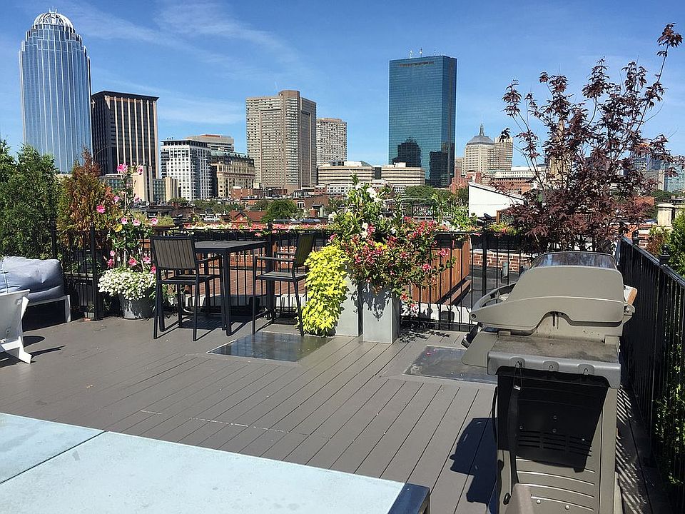 semi-private roofdeck
