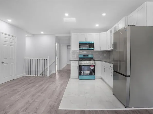 3604 Willett Avenue image 10 of 31