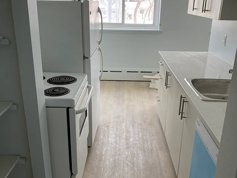 1472 Pembina Hwy #5 — Photo 5
