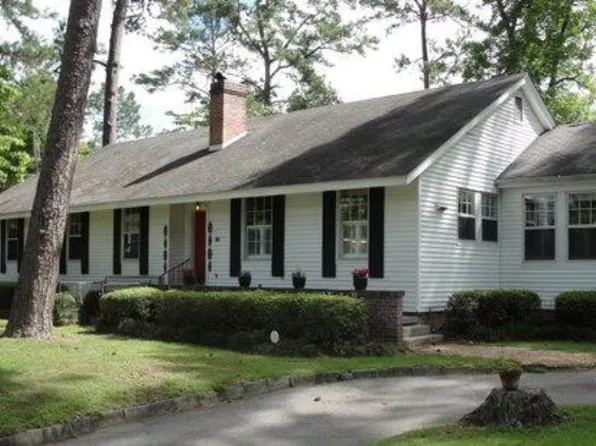 318 Glenwood Dr, Thomasville, GA 31792