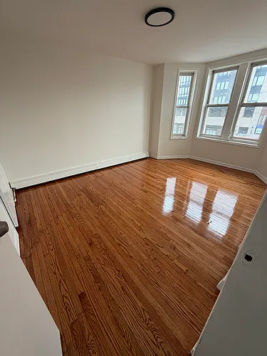 160-09 Hillside Ave #3 Photo 1