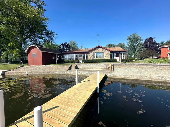 10458 S Bouse Dr, Silver Lake, IN 46982