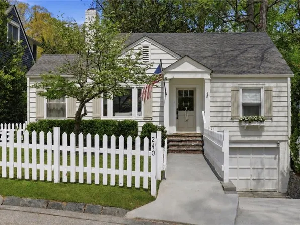 240 Eureka Dr NE, Atlanta, GA 30305