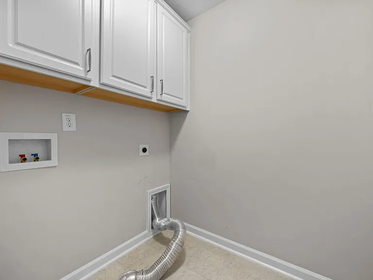 1049 Laceflower Dr — Photo 23