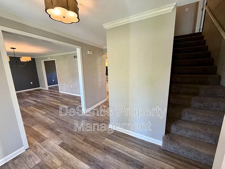 5043 Julia Ln — Photo 6