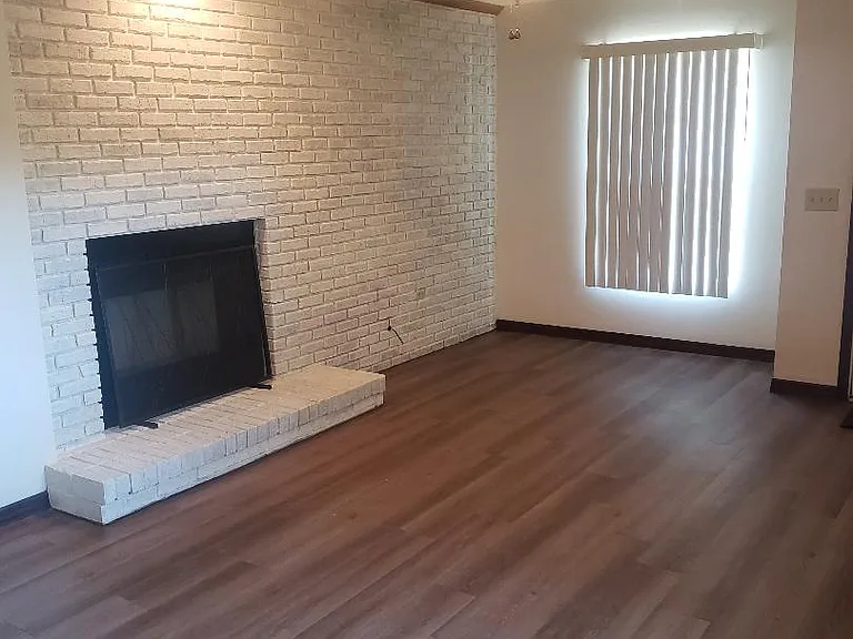 421 E Airport Blvd #4 — Photo 3