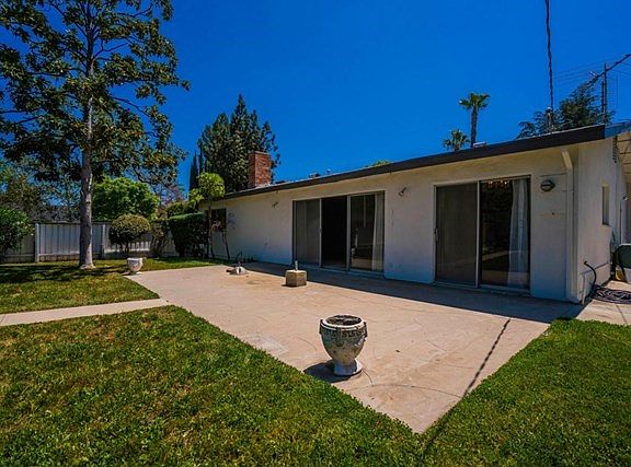 23359 Calvert St Woodland-print-007-8-DS