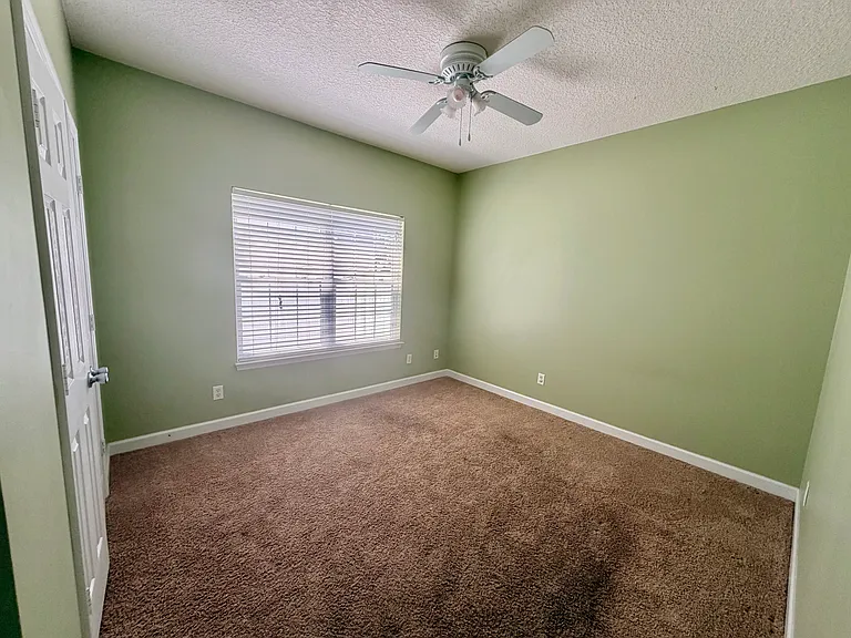 235 Wellington Pl — Photo 15