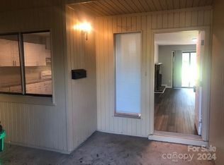 3621 Willow Point Dr, Charlotte, NC 28277