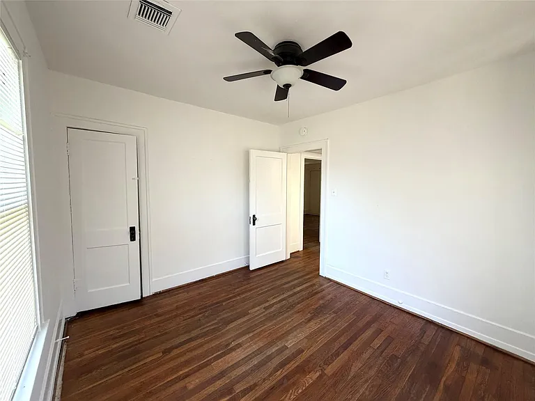 1125 Usener St — Photo 11