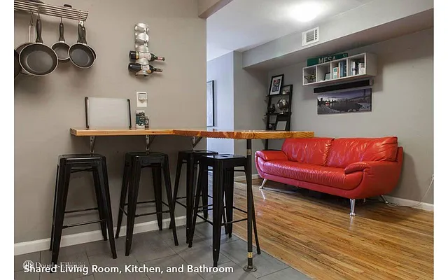 Rented by Lofts and Flats LLC | media 25