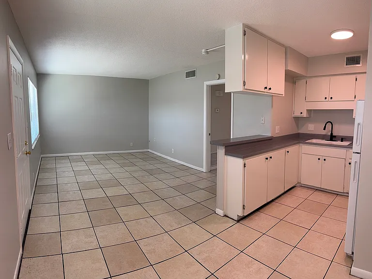1408 Alpine Rd #5 — Photo 2
