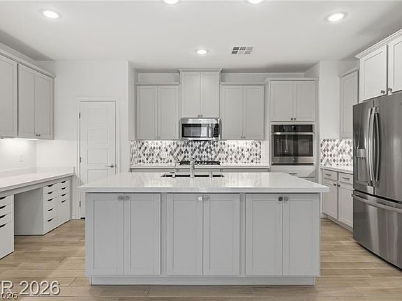 4th image of 2555 Hampton Rd Unit 2208