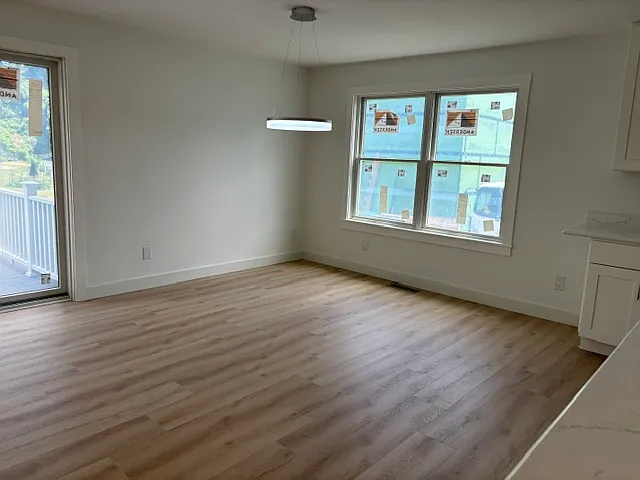 410 Forest Ave — Photo 7