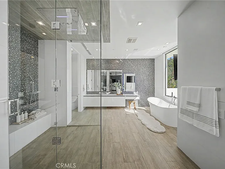 9459 Beverly Crest Dr — Photo 21
