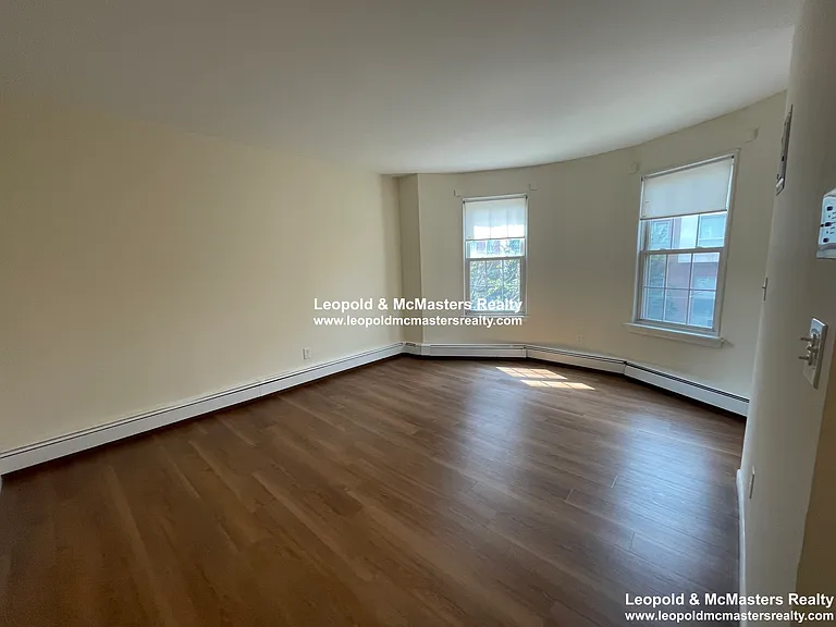 South Huntington Apartments — Photo 45